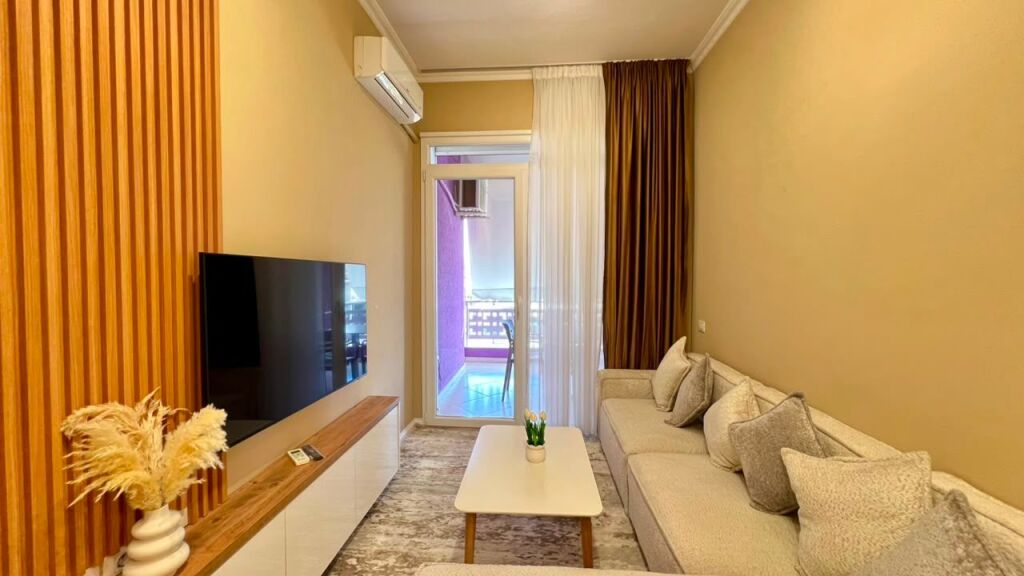 For Rent: Premium 1+1 Apartment + 1 Garage 🅿️📍 Botanical Garden (Near the Mosque) – 4th Floor – 70m² – 70,000 ALL/Month || Never Lived In Before, 100% Brand New ✨️