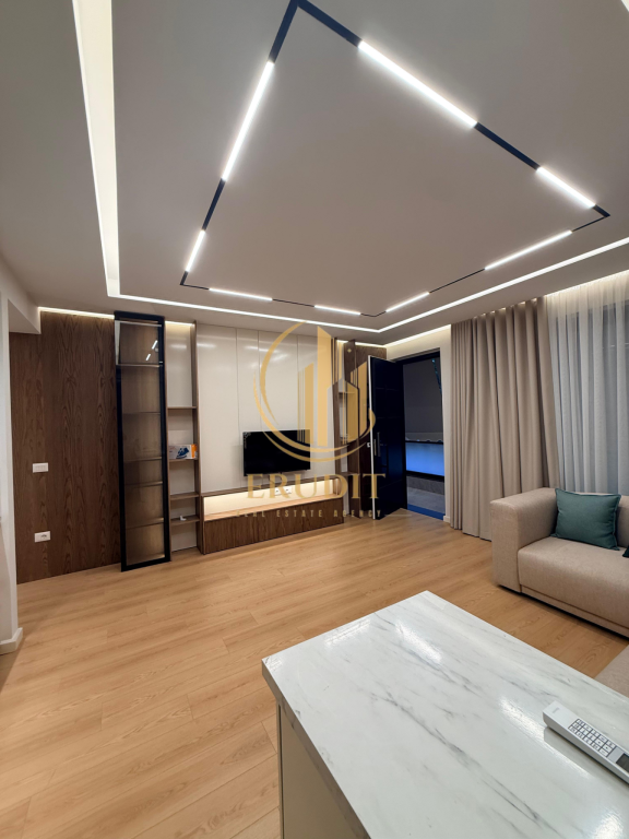 🏡 Appartamento 2+1 in affitto al secondo piano di una villa nella zona della Spiaggia Vecchia, Vlora