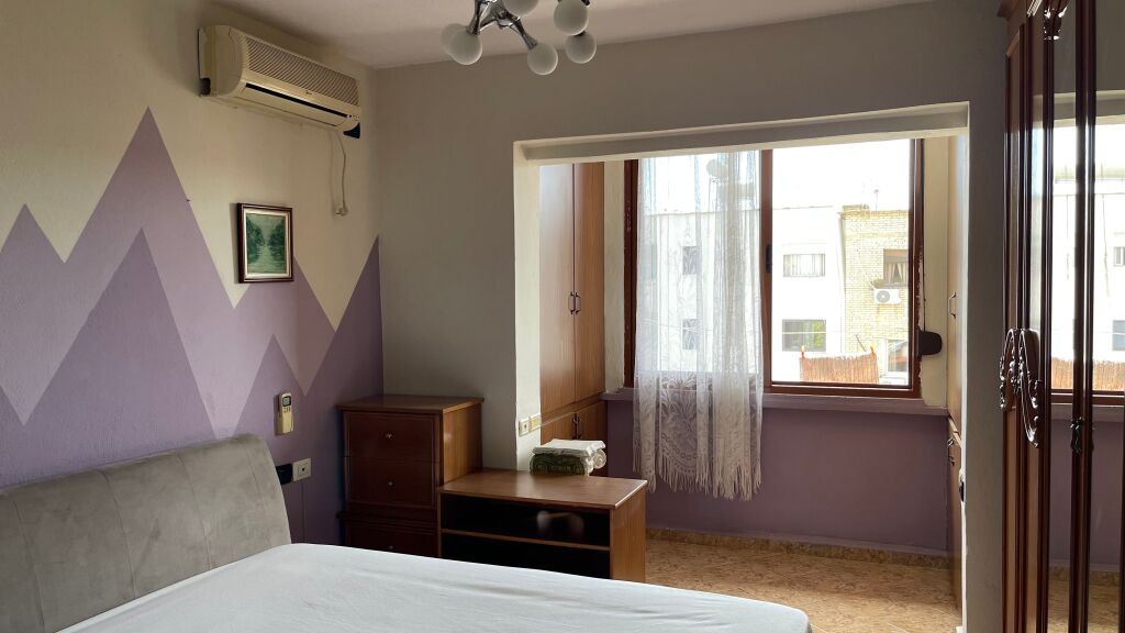 Apartament 1+1 ne rrugen Kujtim Laro, Porcelan