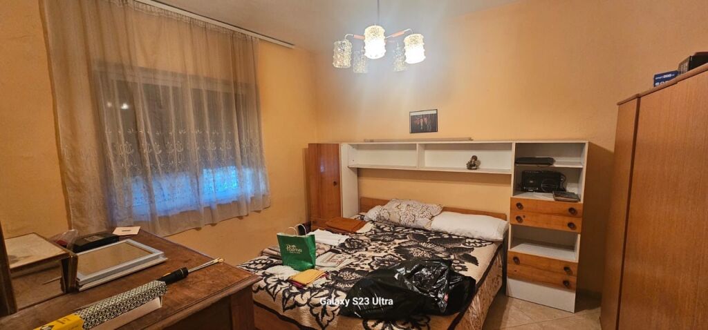 Shitet apartament 3+1 tek mozaiku