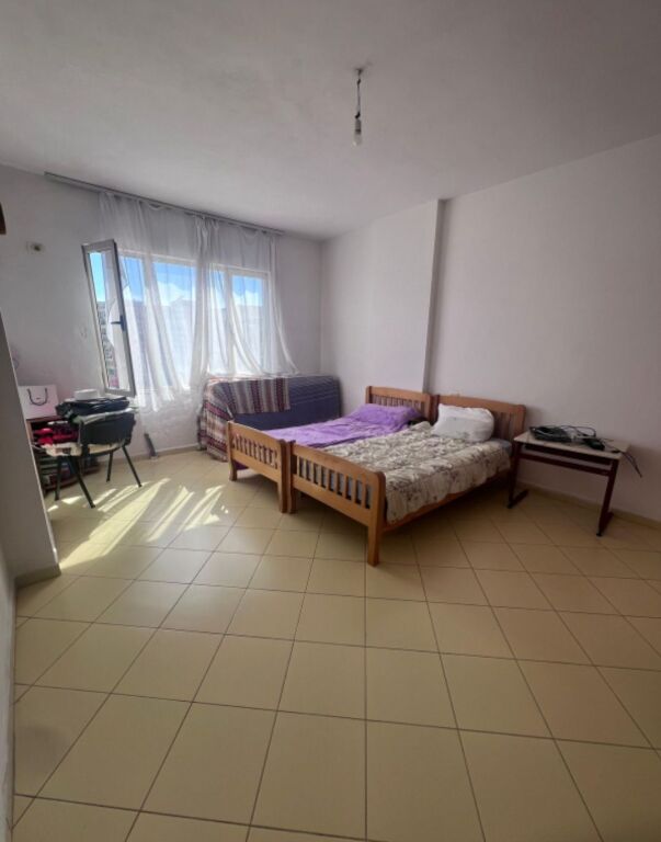 1+1,30.000 lek,Pran Bar 2 Palmat, Astir