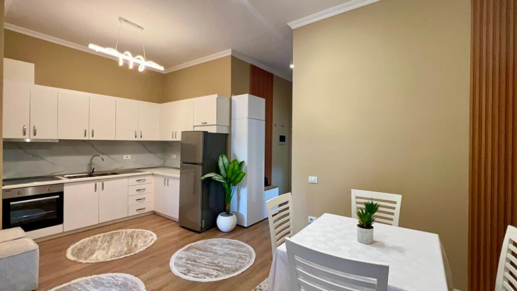 For Rent: Premium 1+1 Apartment + 1 Garage 🅿️📍 Botanical Garden (Near the Mosque) – 4th Floor – 70m² – 70,000 ALL/Month || Never Lived In Before, 100% Brand New ✨️