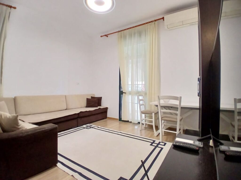 Affittasi Appartamento 2+1+1 Balcone