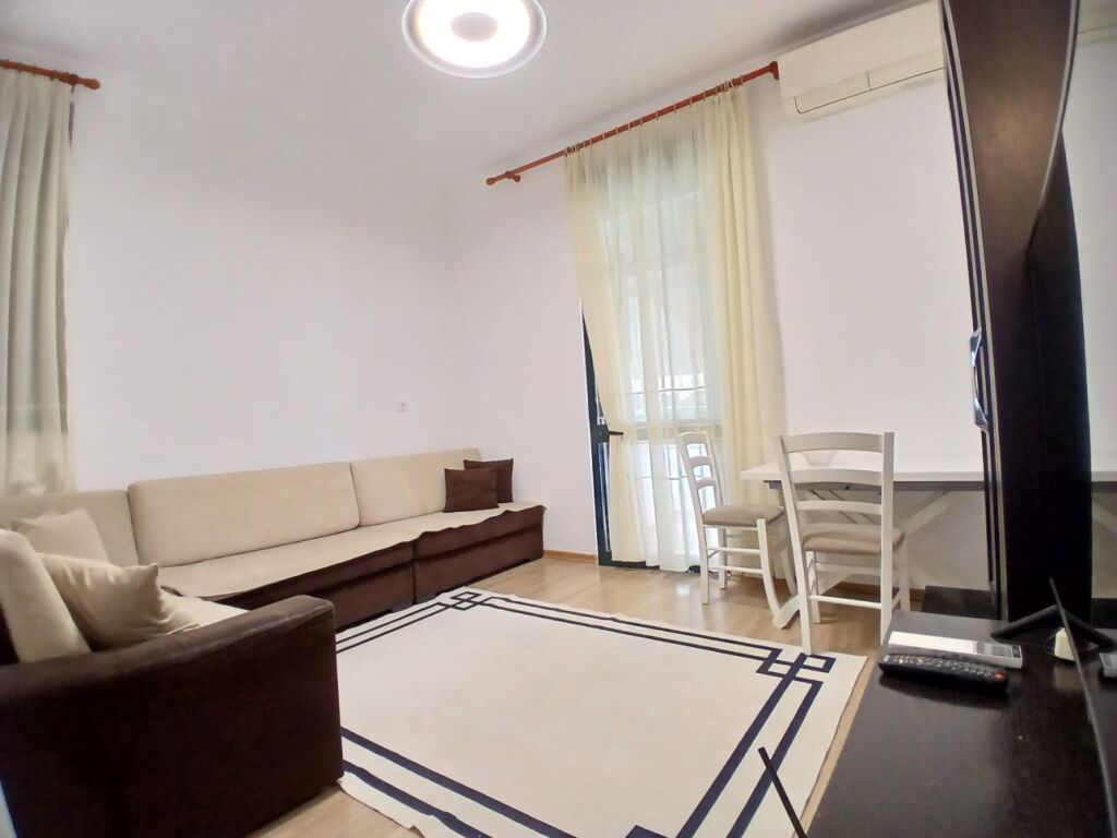 Affittasi Appartamento 2+1+1 Balcone