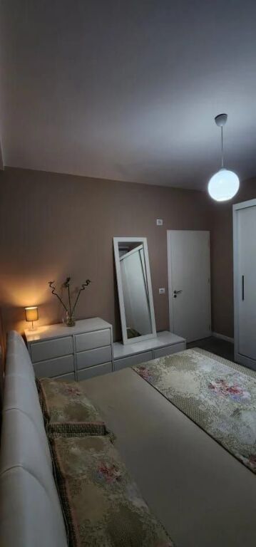 Jepet Me Qera Apartament 1+1+1 Ballkon