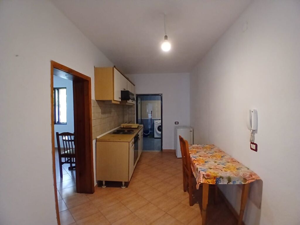 Jepet Me Qera Apartament 1+1+1 Ballkon