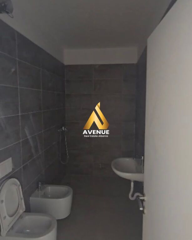 APARTAMENT 2+1 + VERANDË NË SHITJE UNIVERS CITY, QTU, TIRANE