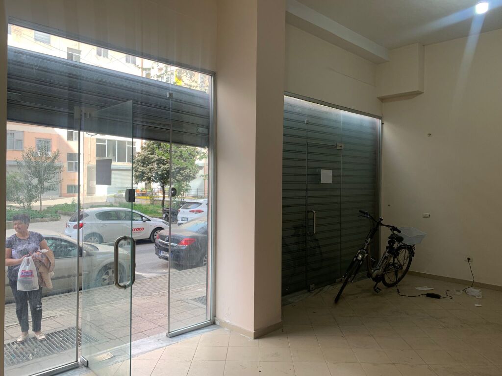 Business premises in Astir