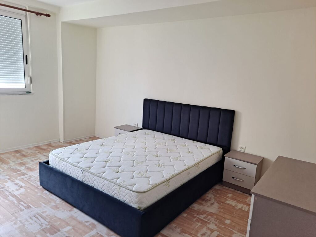 Jepet me qira apartament 2+1+1 tualet 550 Mije leke