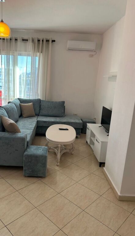 Apartament me qera 3+1 Astir pranë Kledi Restorant