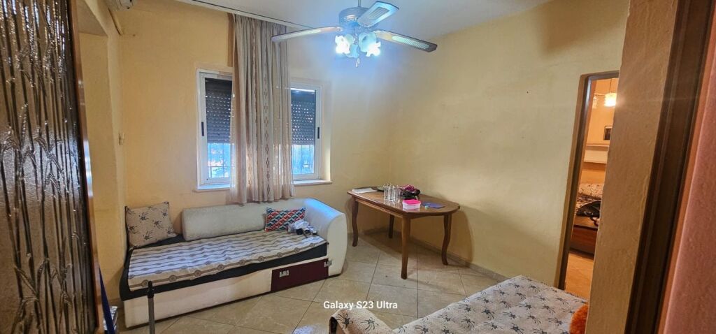 Shitet apartament 3+1 tek mozaiku