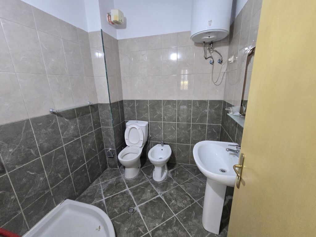 Apartment / Office For Rent Kodra e Diellit 1