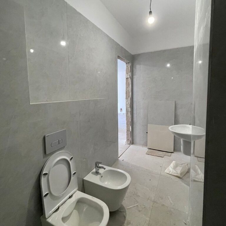 🏡 Shitet Apartament 2+1 – Kompleksi Aura, Rruga Dritan Hoxha ✨