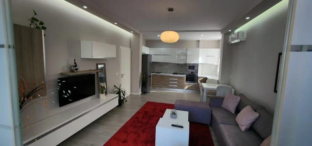 Jepet Me Qera Apartament 1+1+1 Ballkon