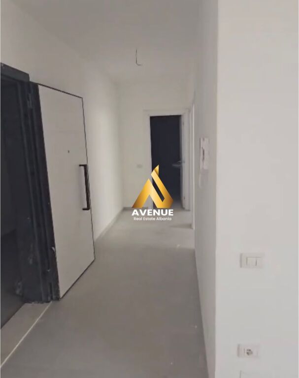 APARTAMENT 2+1 + VERANDË NË SHITJE UNIVERS CITY, QTU, TIRANE