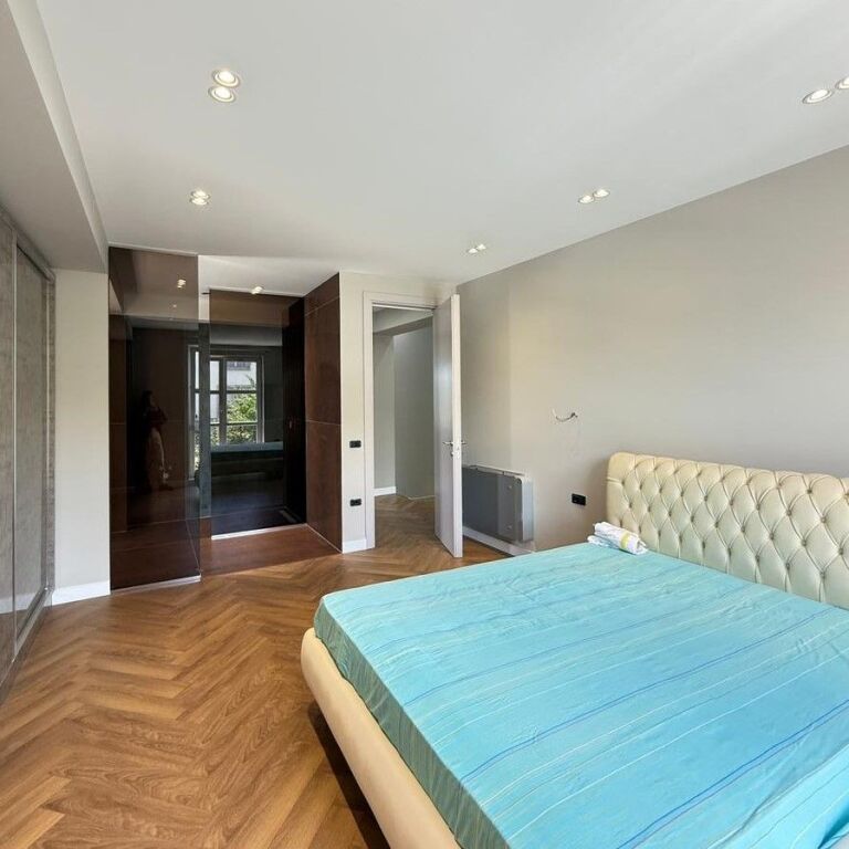 🏡 Vila Moderne me Pishinë për Qira – Rolling Hills Residence ✨🌿