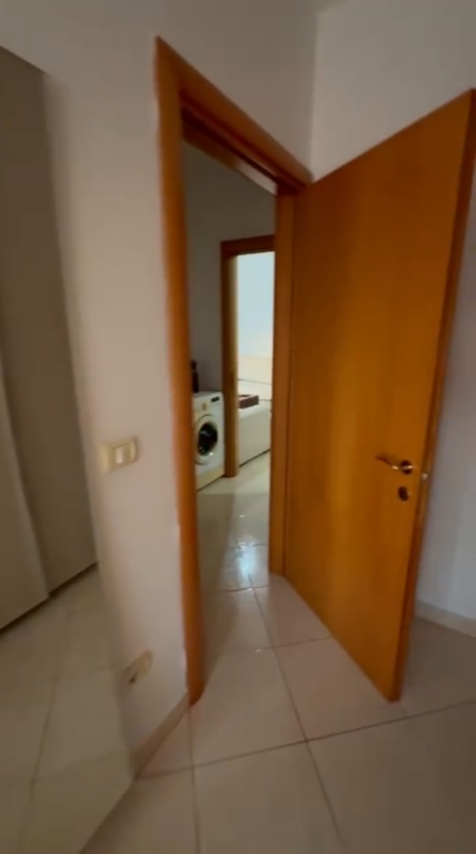 🏡 Jepet me qira apartament 2+1+2 📍 Tek Shkolla e Kuqe, Rr. Riza Cerova