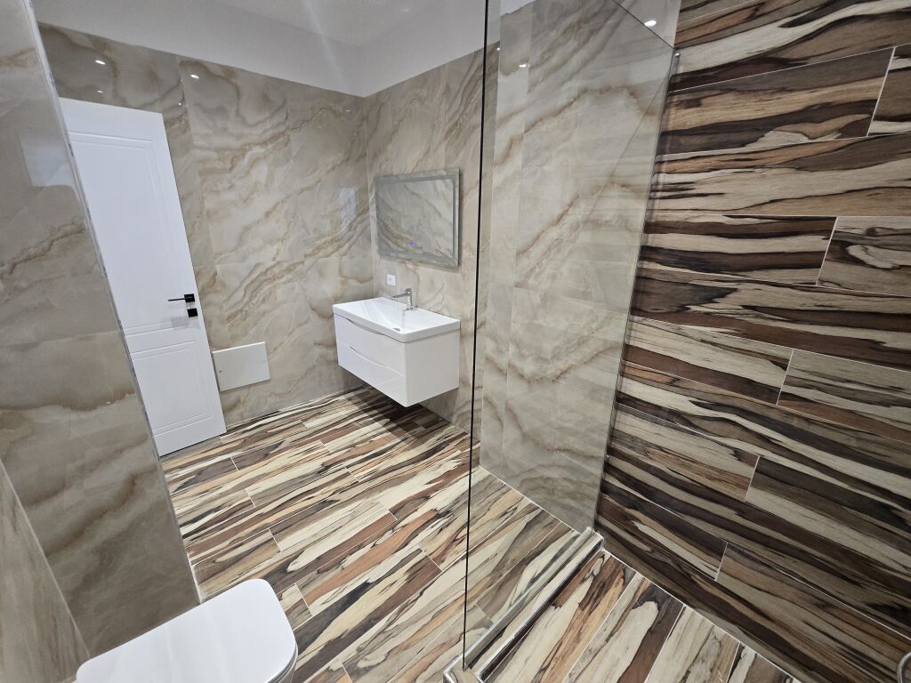 Appartamento 2+1+2+2Balcone+Parcheggio In Affitto Nel Complesso Residenziale | Lago Farkes