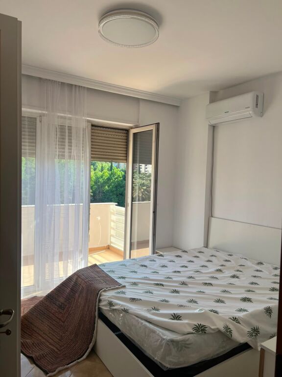 🏡 Appartamento 1+1 in Affitto – Comune di Parigi, Tirana
