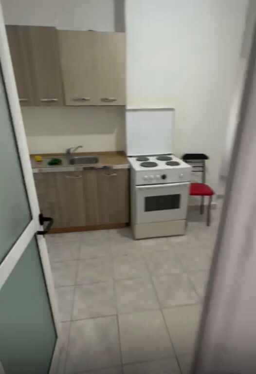 Qera | Apartament 1 + 1 | Pallati me Shigjeta | 350 €/muaj