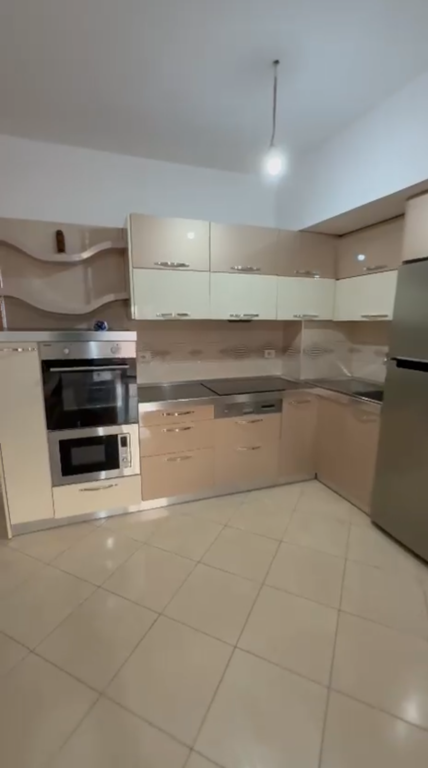 🏡 Jepet me qira apartament 2+1+2 📍 Tek Shkolla e Kuqe, Rr. Riza Cerova