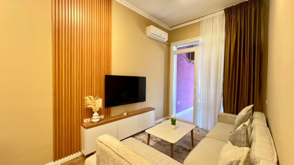 For Rent: Premium 1+1 Apartment + 1 Garage 🅿️📍 Botanical Garden (Near the Mosque) – 4th Floor – 70m² – 70,000 ALL/Month || Never Lived In Before, 100% Brand New ✨️