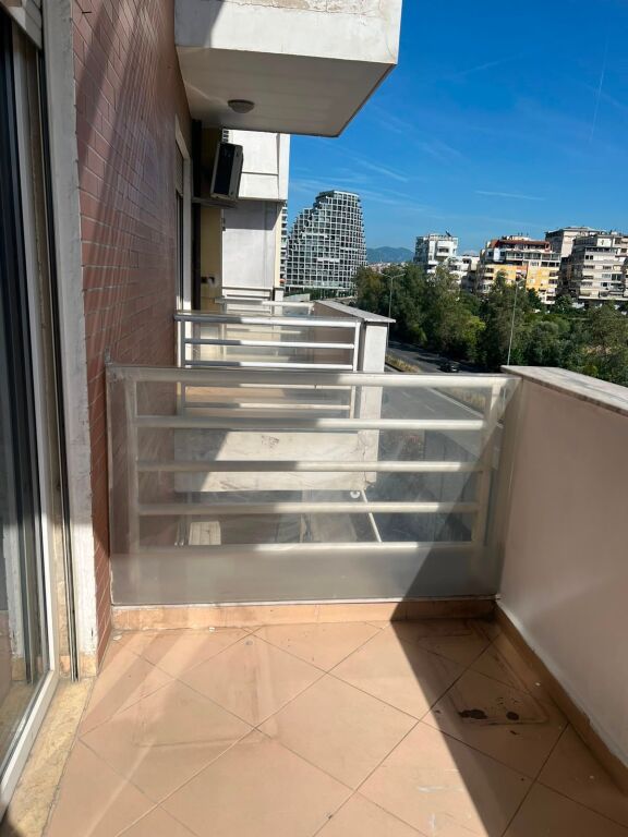 🏡 Appartamento 1+1 in Affitto – Comune di Parigi, Tirana