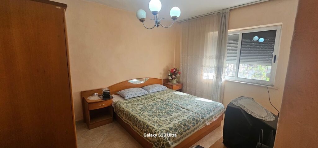 Shitet apartament 3+1 tek mozaiku