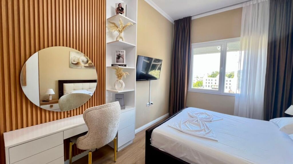For Rent: Premium 1+1 Apartment + 1 Garage 🅿️📍 Botanical Garden (Near the Mosque) – 4th Floor – 70m² – 70,000 ALL/Month || Never Lived In Before, 100% Brand New ✨️