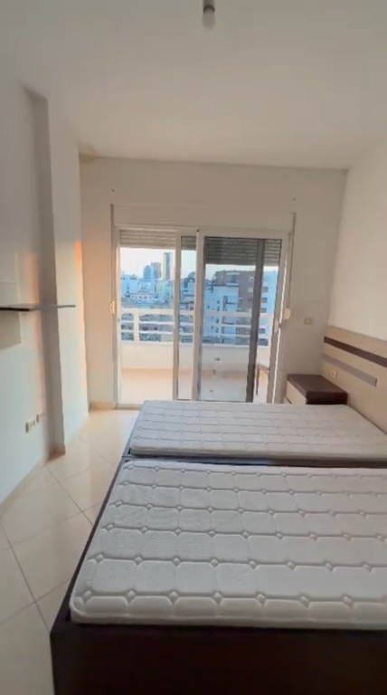 🏡 Jepet me qira apartament 2+1+2 📍 Tek Shkolla e Kuqe, Rr. Riza Cerova