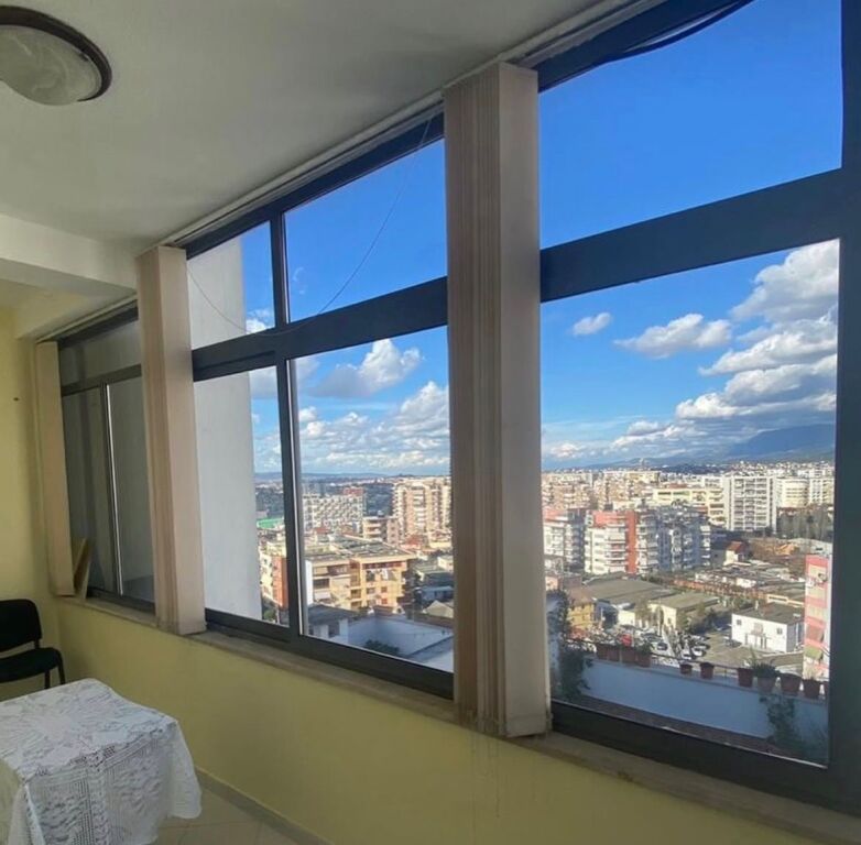 SHITET SUPER APARTAMENT 2+1+2 TEK ZOGU I ZI