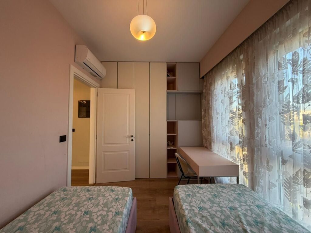 🏡 Duplex 3+1 apartment for rent in the 5 Maj area 💰 70,000 lekë /month