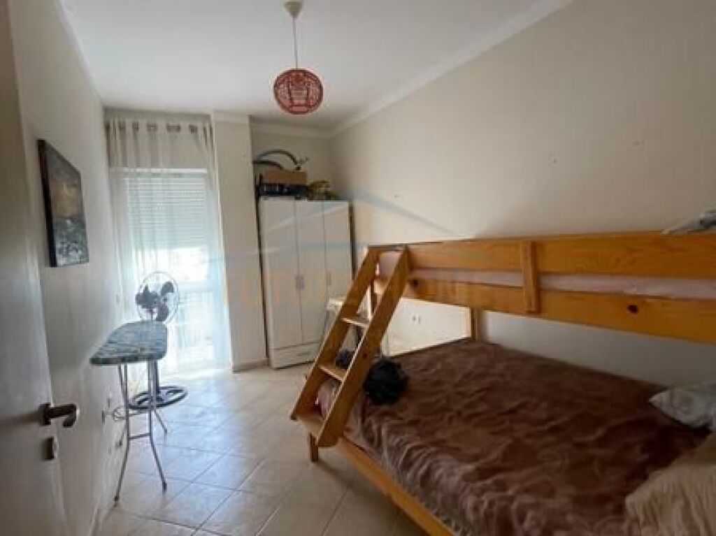 Shitet, Apartament 2+1+Oborr, Gjiri i Lalzit
