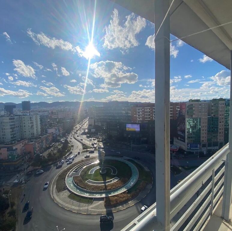 SHITET SUPER APARTAMENT 2+1+2 TEK ZOGU I ZI