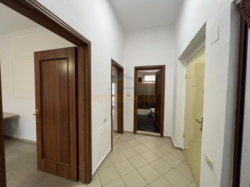 Affitto, Appartamento 2+1+Balconi, Viale Zogu I