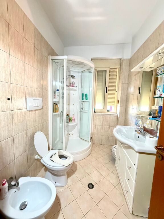 Apartament 2+1 për shitje ,Lungomare Vlorë