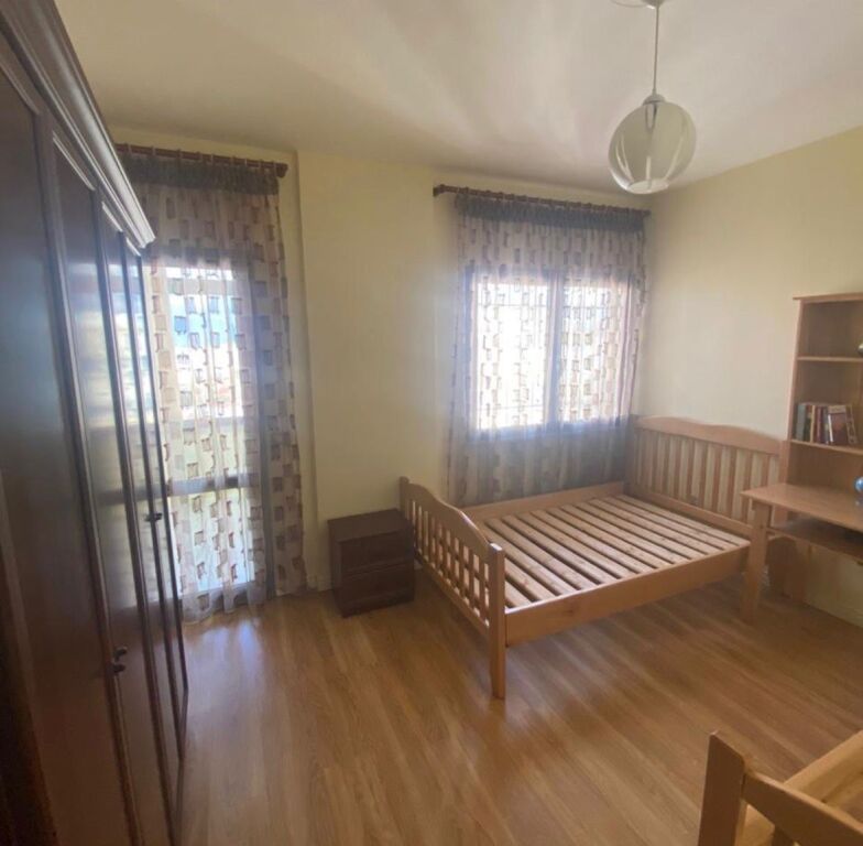 SHITET SUPER APARTAMENT 2+1+2 TEK ZOGU I ZI