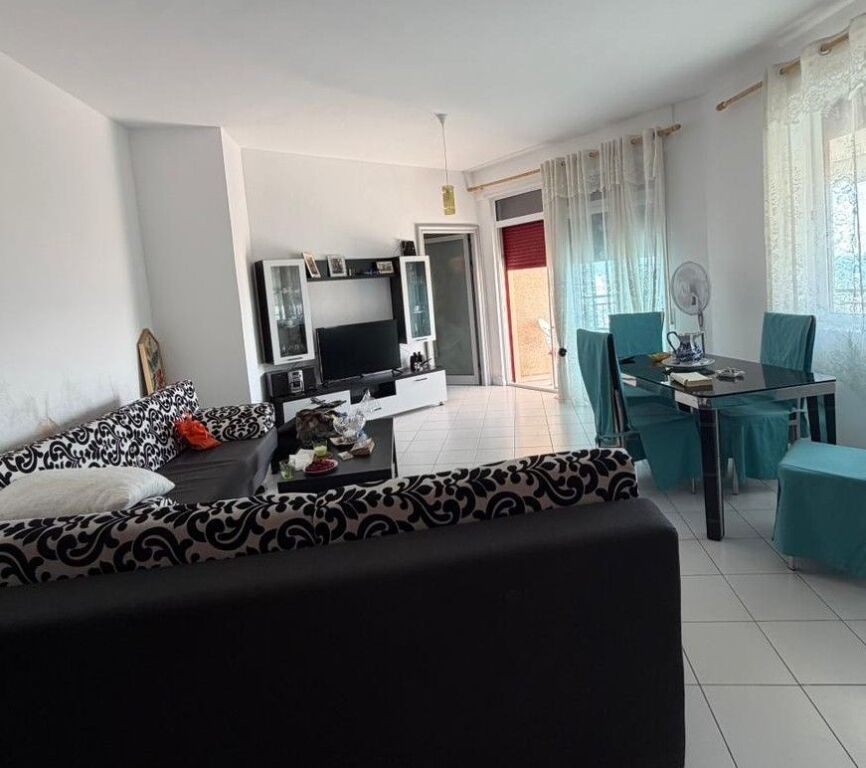 🏡 Apartament 1+1 për shitje – Kamelia 3, Golem