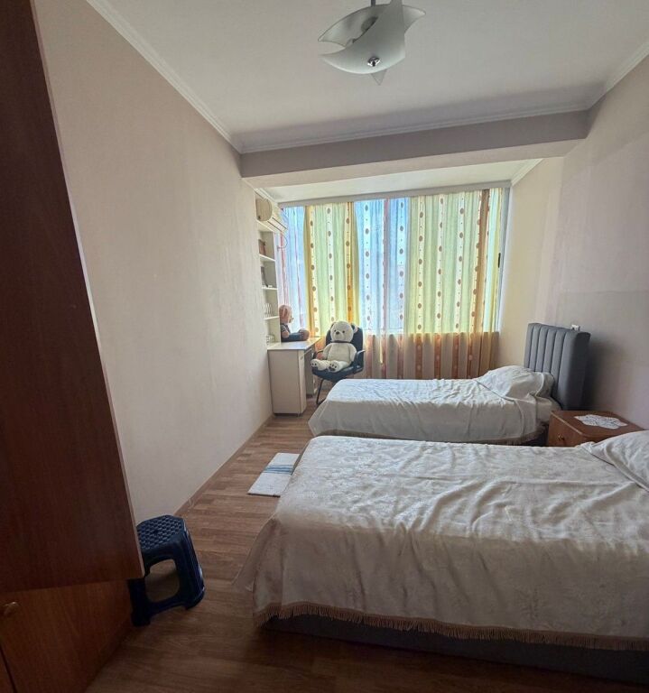 Shitet apartament 3+1+2 ne astir
