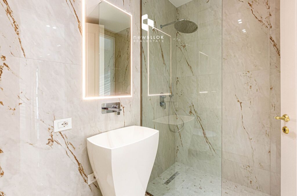 For Rent: Luxury Office. 2+1+2wc +1 Parking Space - 93m² - 1st Floor (Dry Lake - Radisson)🔥Roadside | Great opportunity✨️ 1250€/Month 💶💶