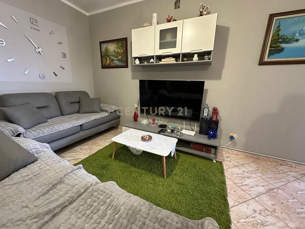 Shitet Apartament i Konvertuar 2+1 në Golem, Durrës - 105000€ | 62 m²