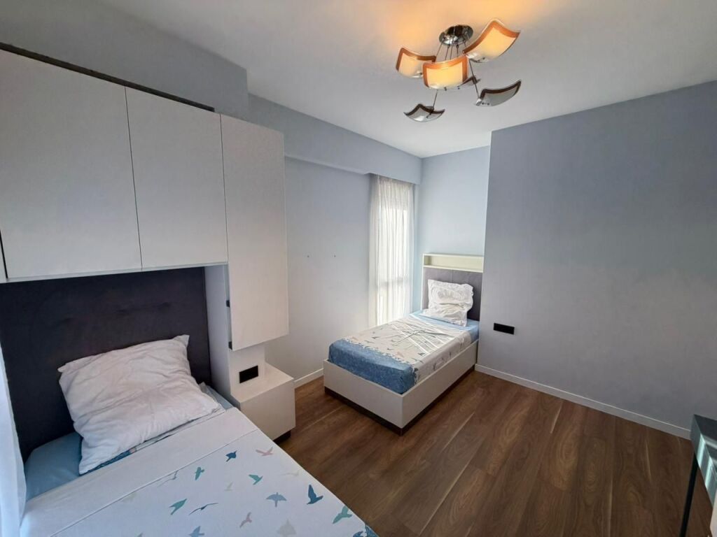 🏡 Duplex 3+1 apartment for rent in the 5 Maj area 💰 70,000 lekë /month