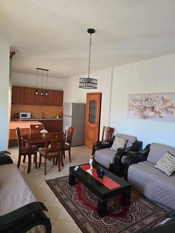 2+1,kat 3 vile,siri kodra, 650 euro