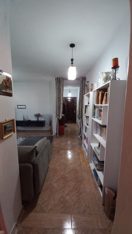 Jepet me qira apartament 3+1