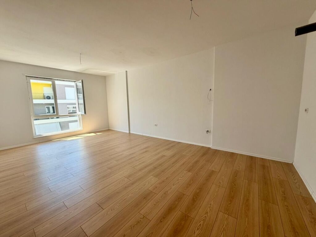 Apartament 2+1+2 per shitje Univers City