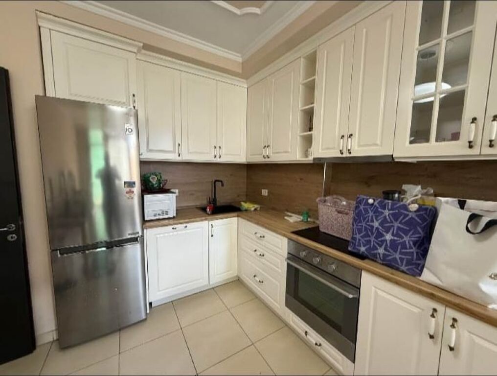 🏡 Apartment for Rent at the Paris Commune, 750 thousand lek