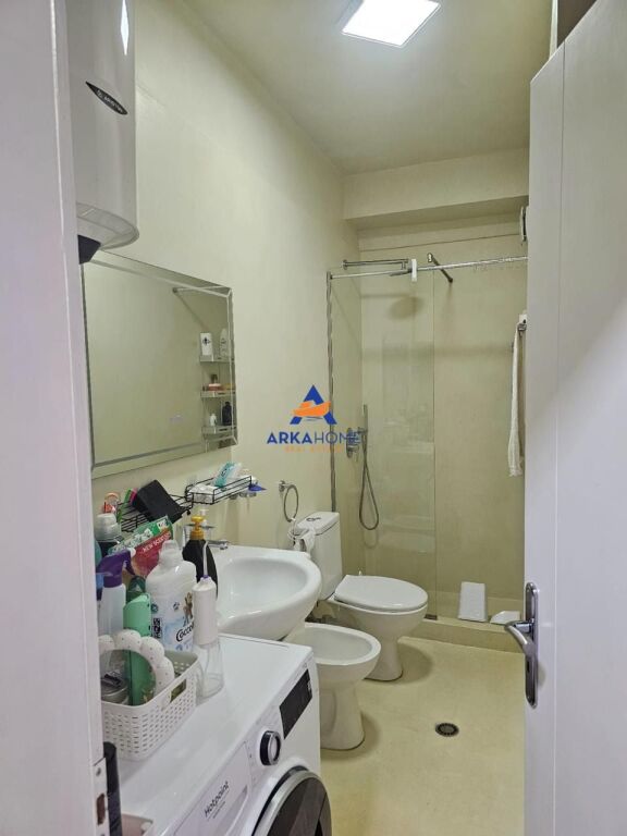 SHITET APARTAMENT 1+1+BALLKON "PRANE BRRYLIT" 12,5000,000 LEKE