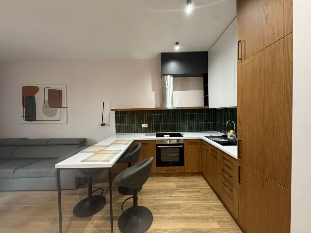 Apartment for rent Siri Kodra