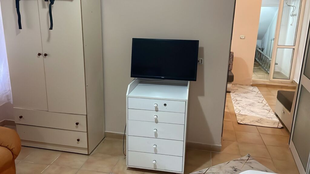 Qera | Garsoniere | Xhamlliku | 350 €/muaj