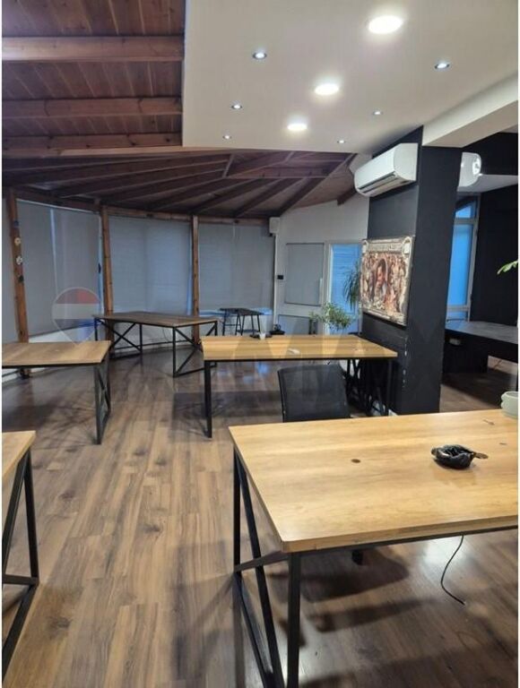 Office for rent Kavaja Street, Globe